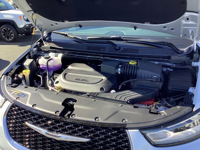 New 2026 Chrysler Pacifica Select image 43