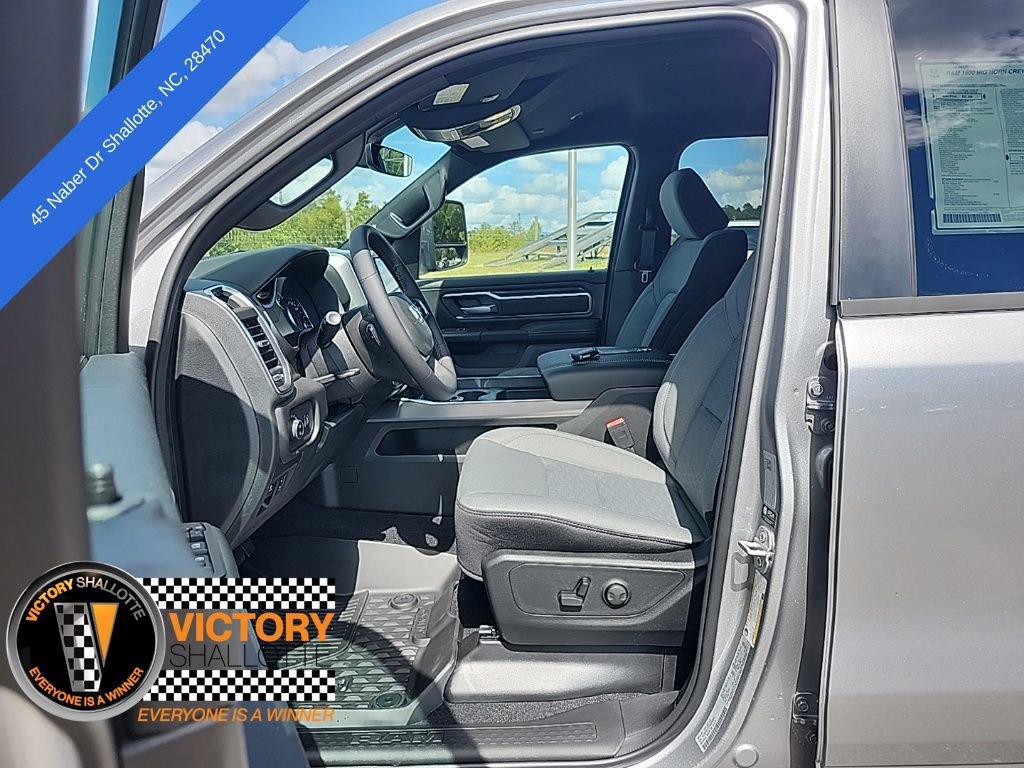 New 2026 RAM 1500 4x4 Crew Cab image 21