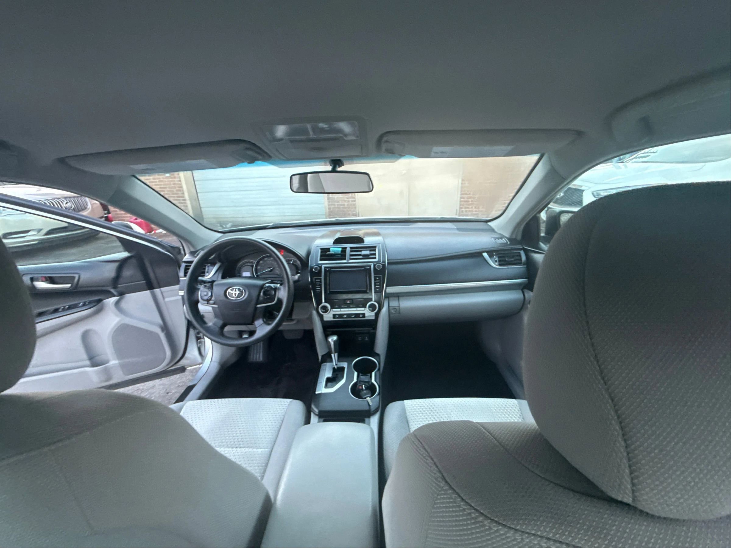 Used 2012 Toyota Camry LE image 22