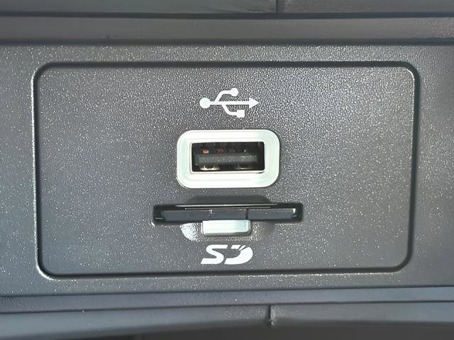 Used 2016 Ford Fusion Energi SE FWD image 12