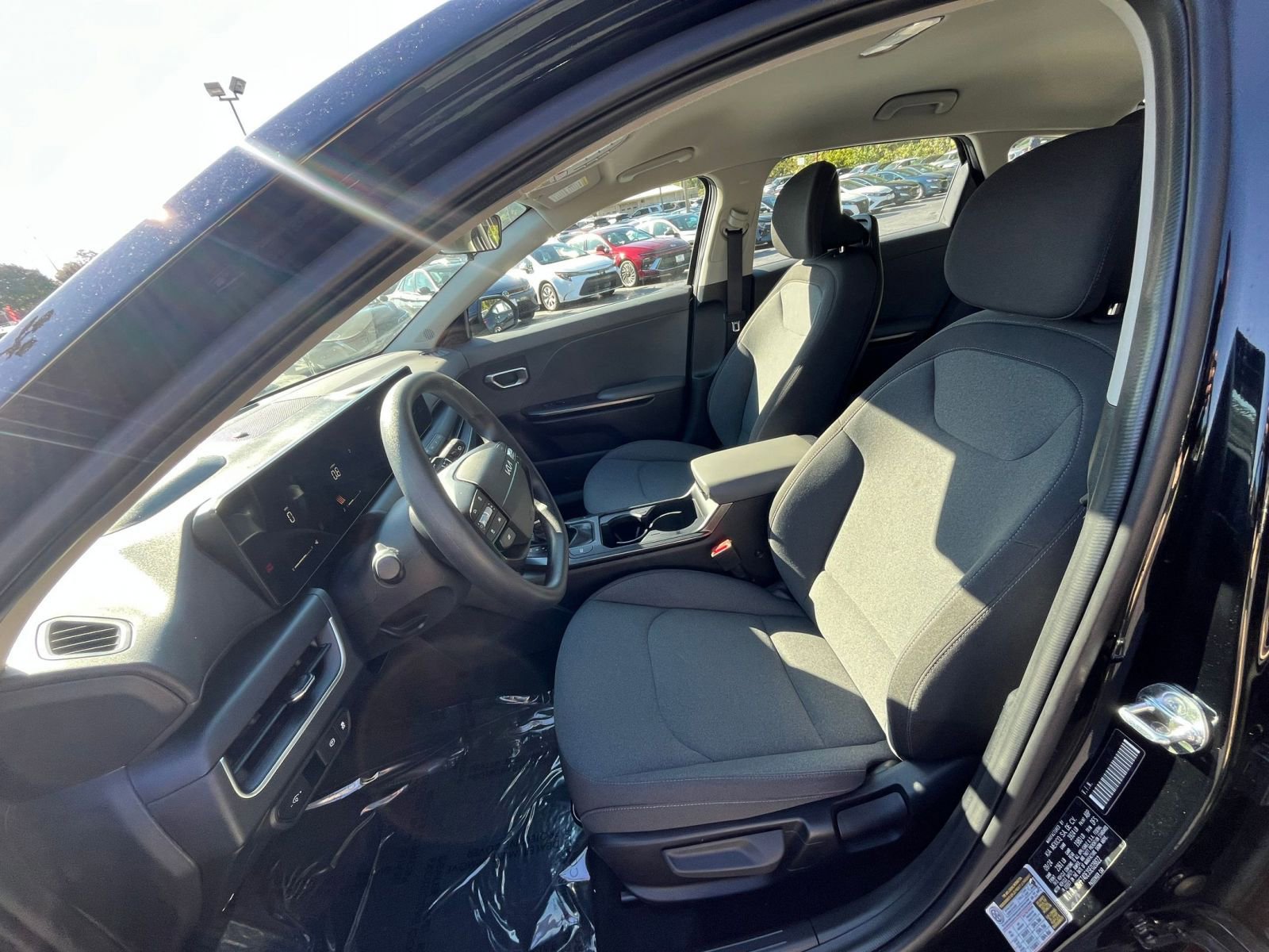 Used 2025 Kia K4 LXS image 22