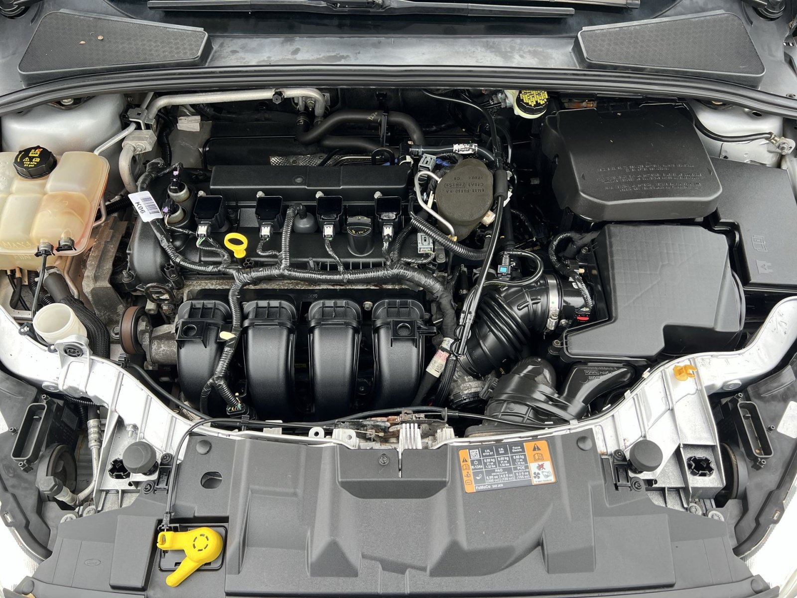 Used 2015 Ford Focus SE w/ SE Cold Weather Package FWD image 26