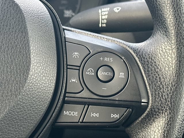 Used 2025 Toyota Corolla LE FWD image 22