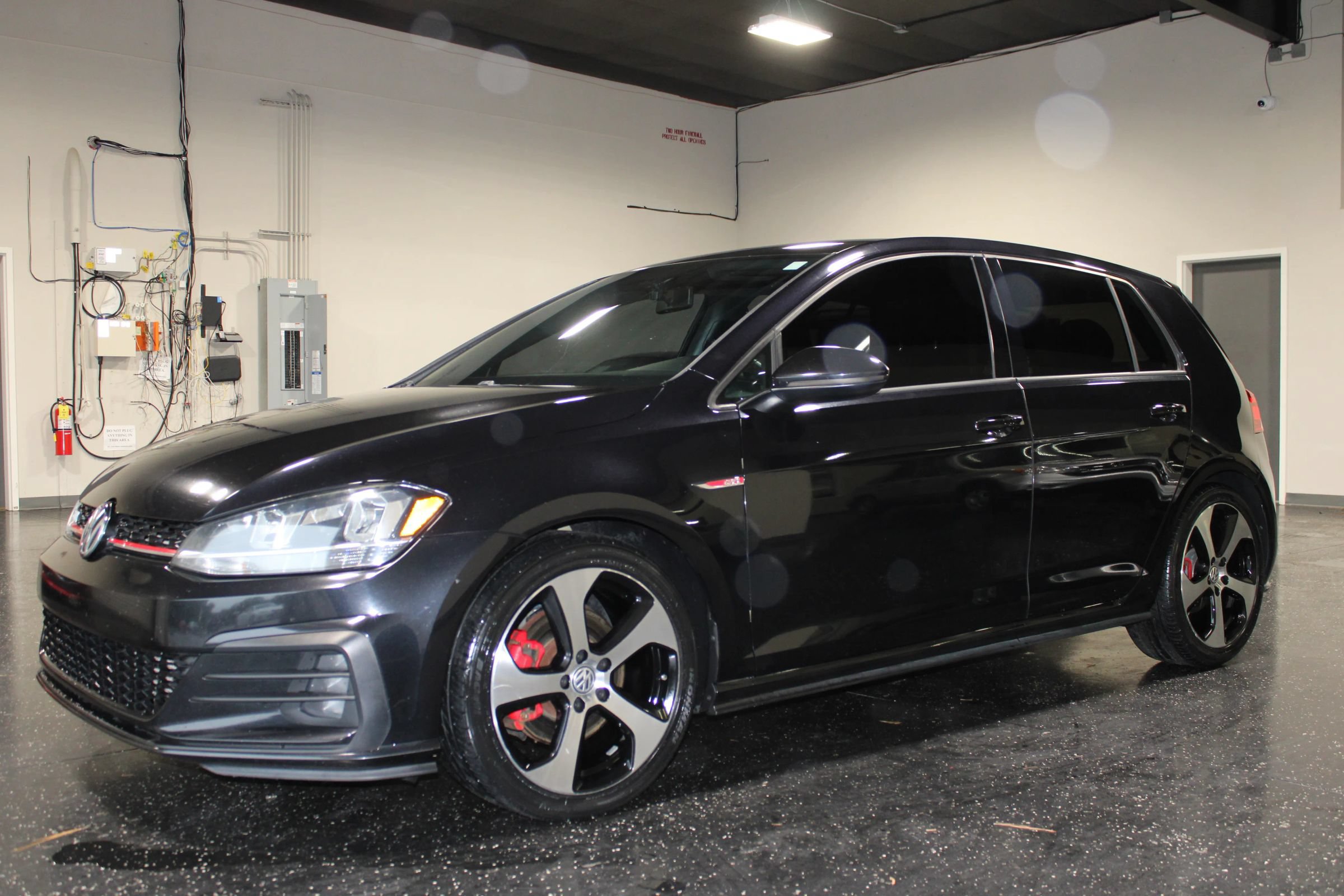 Used 2018 Volkswagen GTI S FWD image 7