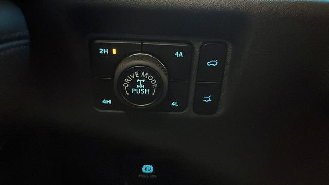 Used 2025 Ford Expedition Tremor AWD/4WD image 35