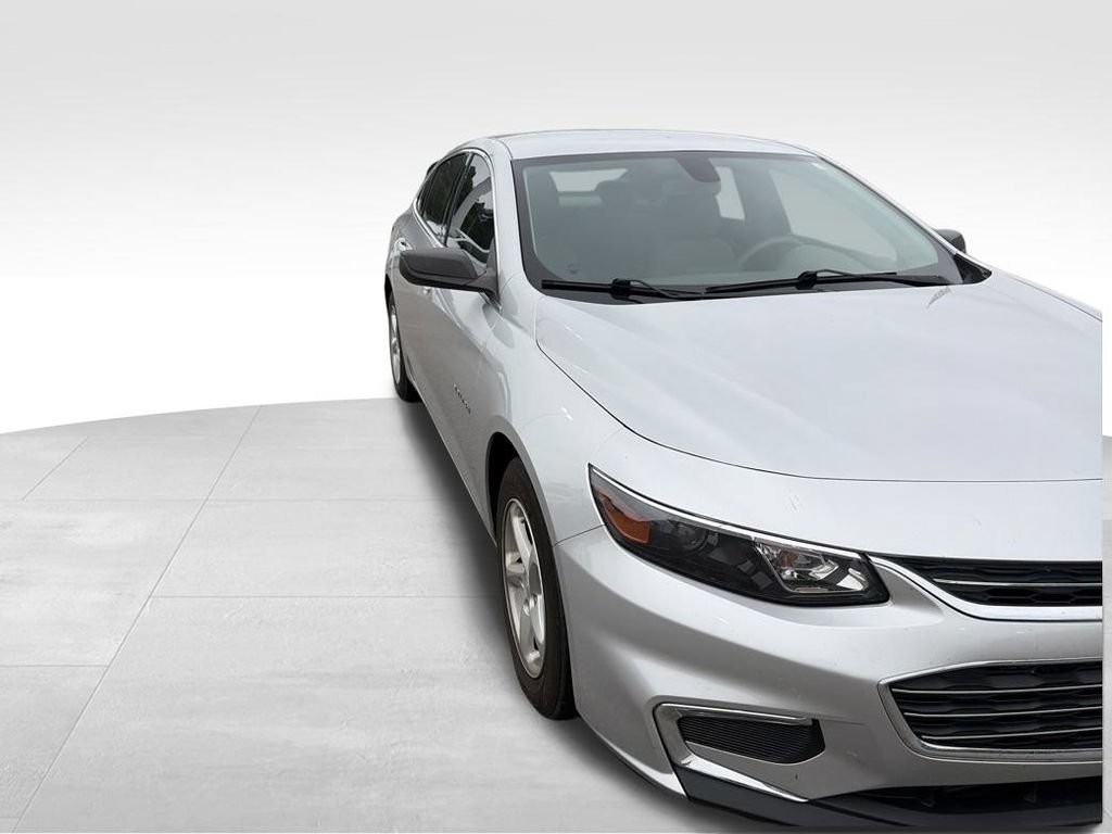 Used 2018 Chevrolet Malibu LS FWD image 13