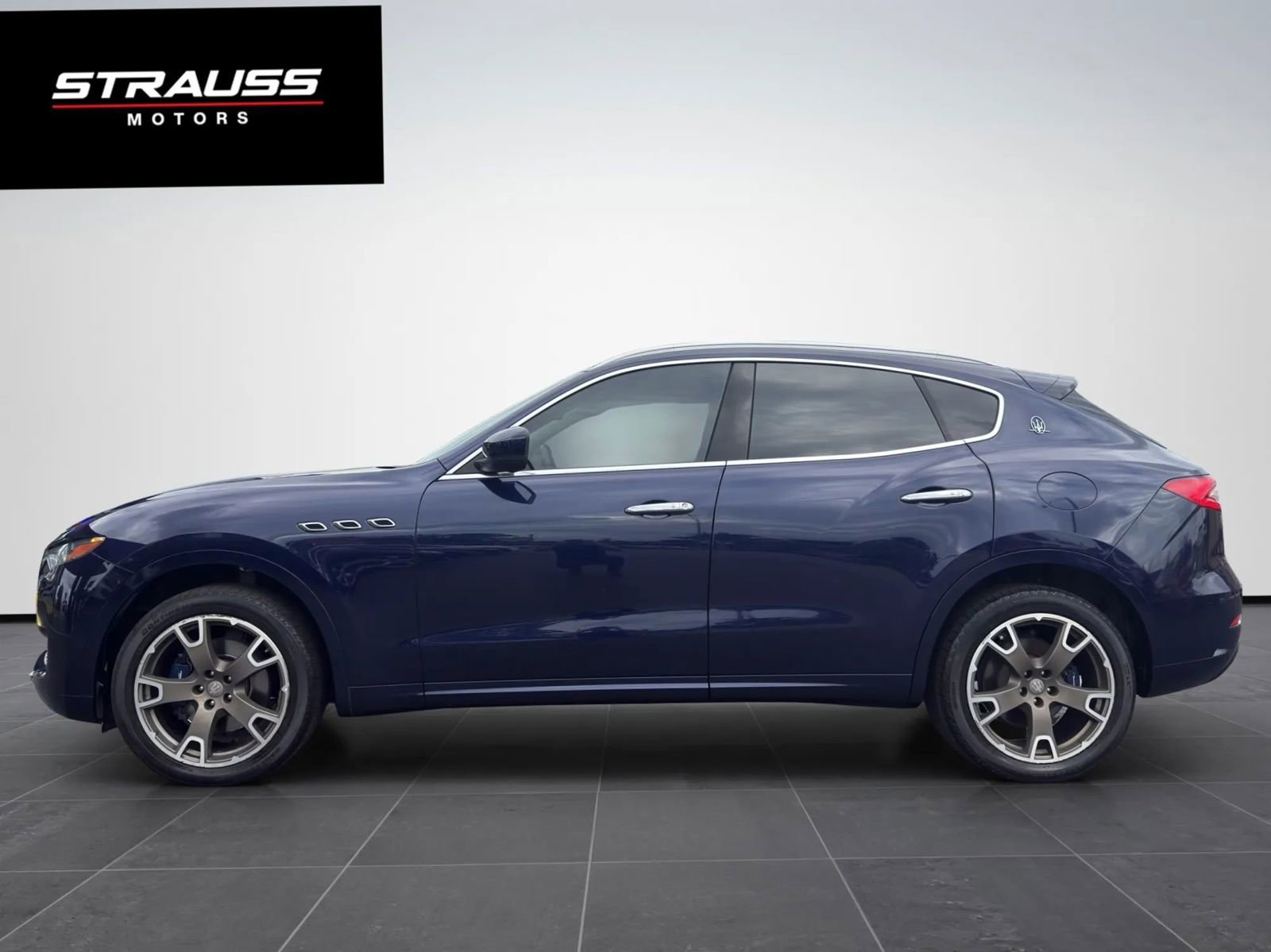 Used 2017 Maserati Levante w/ Luxury Package AWD/4WD image 6