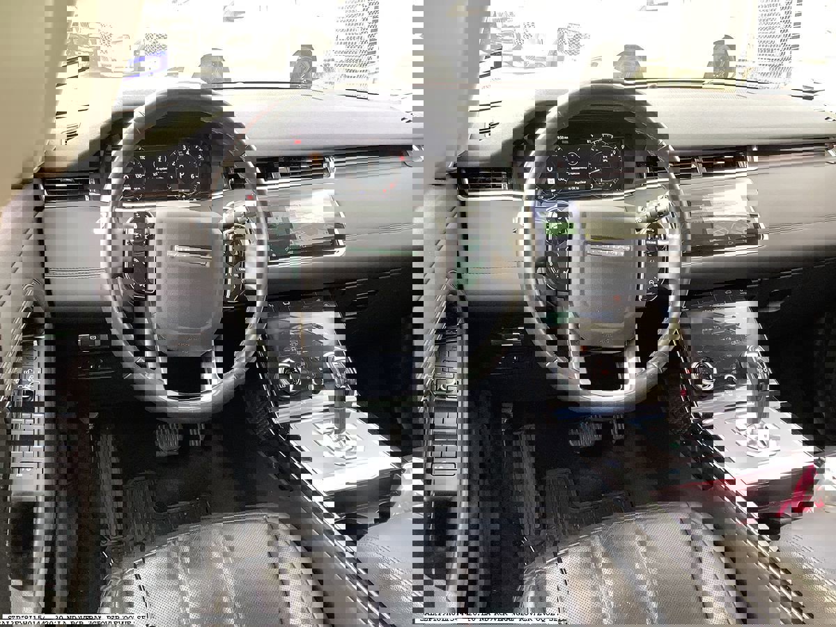 Used 2020 Land Rover Range Rover Evoque SE image 10