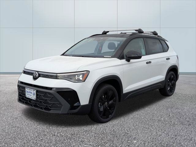 New 2025 Volkswagen Taos SE FWD image 1