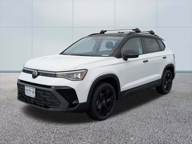 New 2025 Volkswagen Taos SE image 1