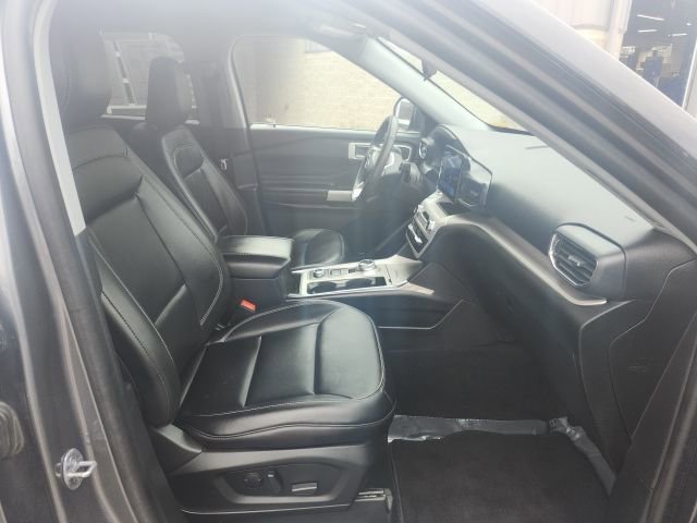 Used 2024 Ford Explorer XLT w/ Equipment Group 202A image 11