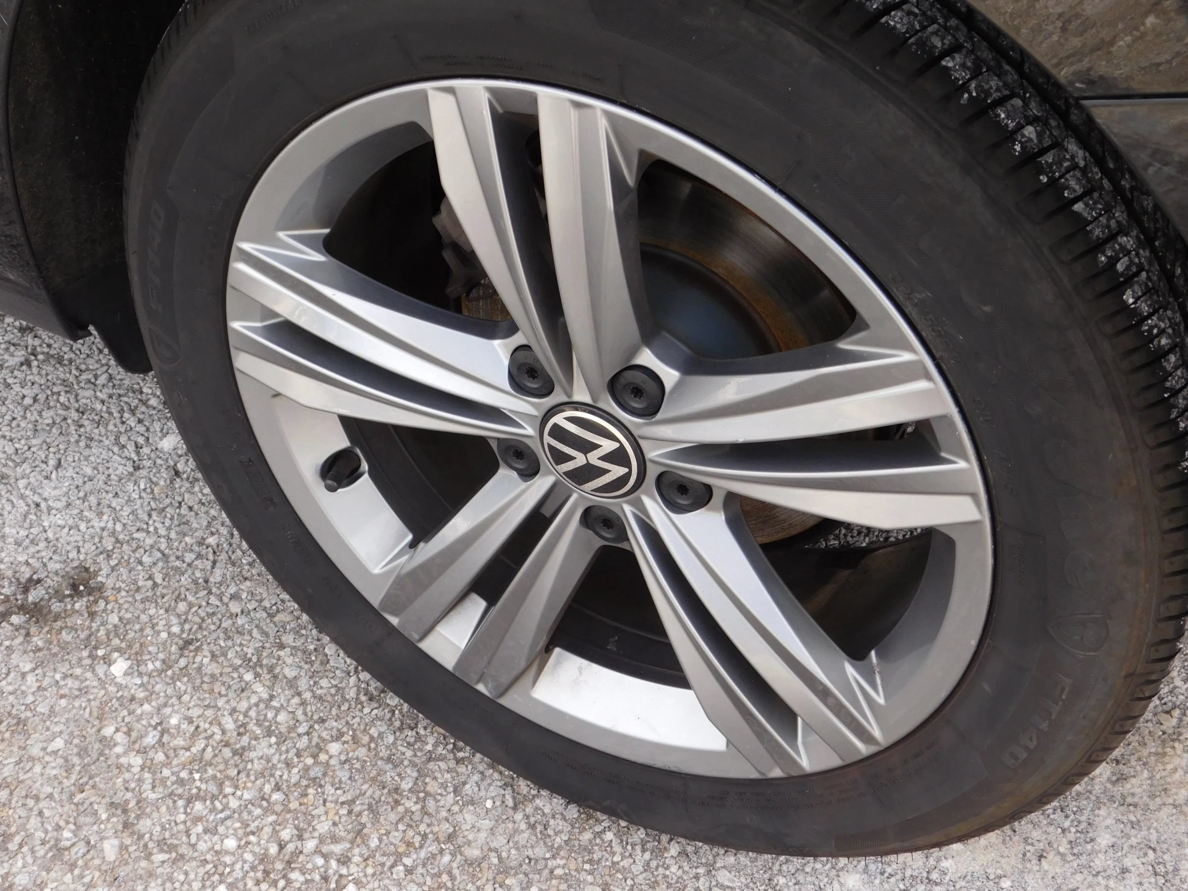 Used 2024 Volkswagen Jetta SE FWD image 8