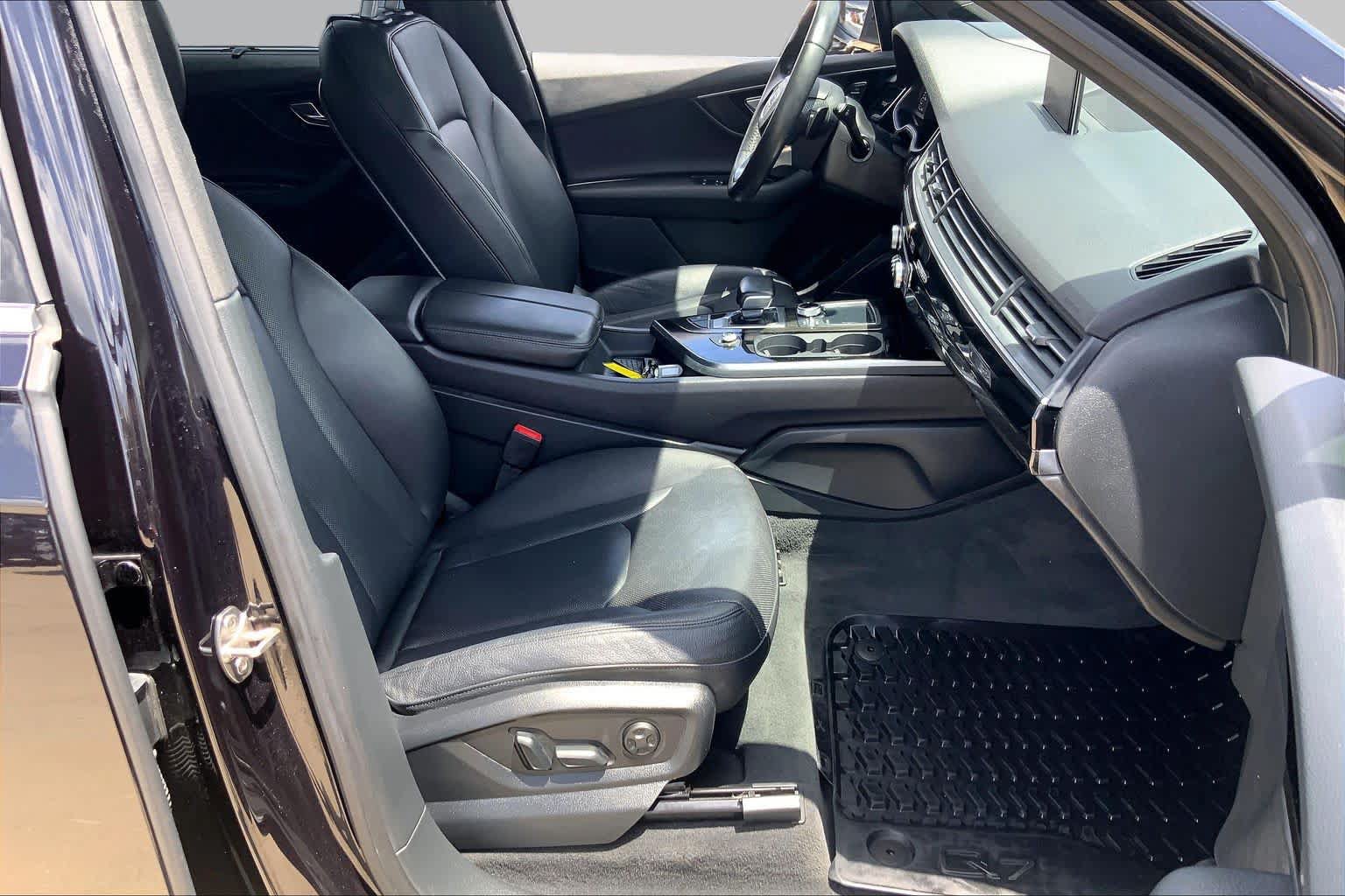 Used 2018 Audi Q7 3.0T Prestige AWD/4WD image 9