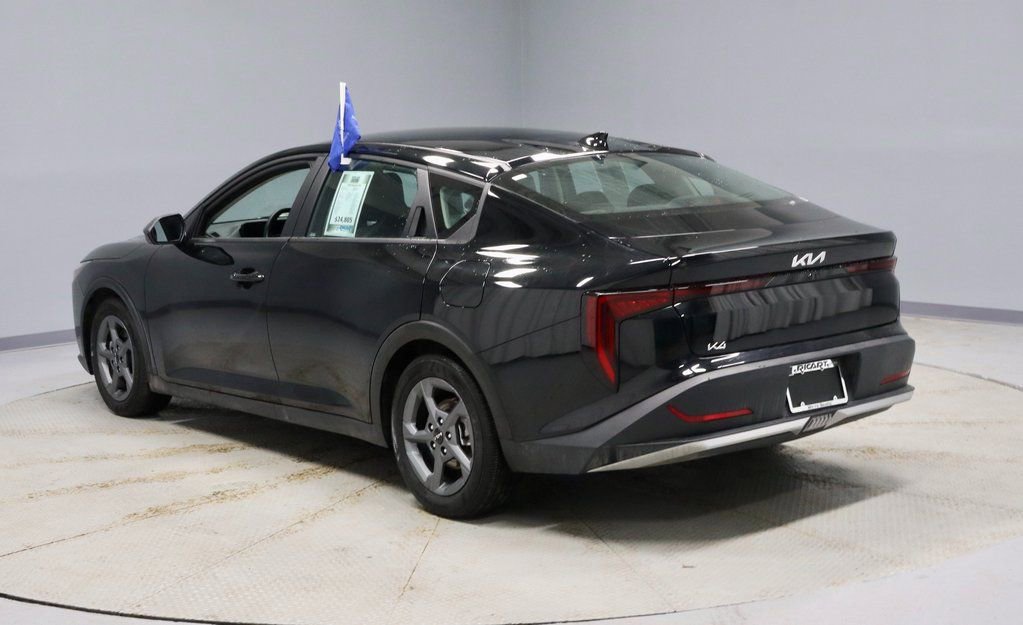 Used 2025 Kia K4 LXS image 8