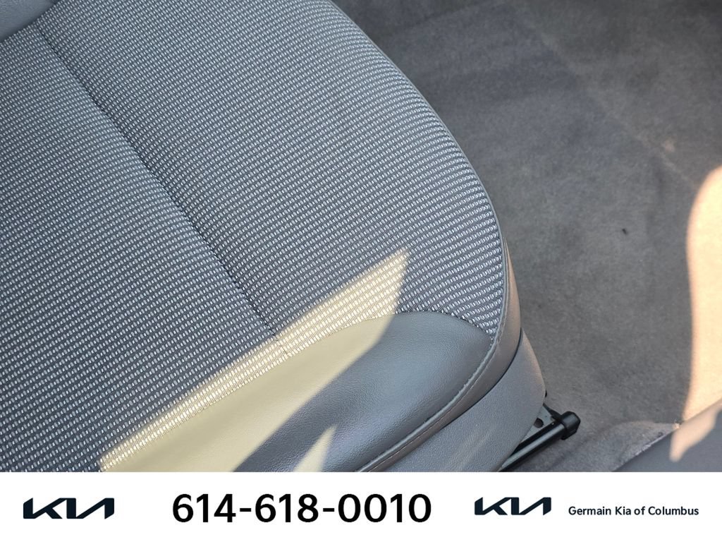 Used 2016 Chevrolet Malibu LT FWD image 27