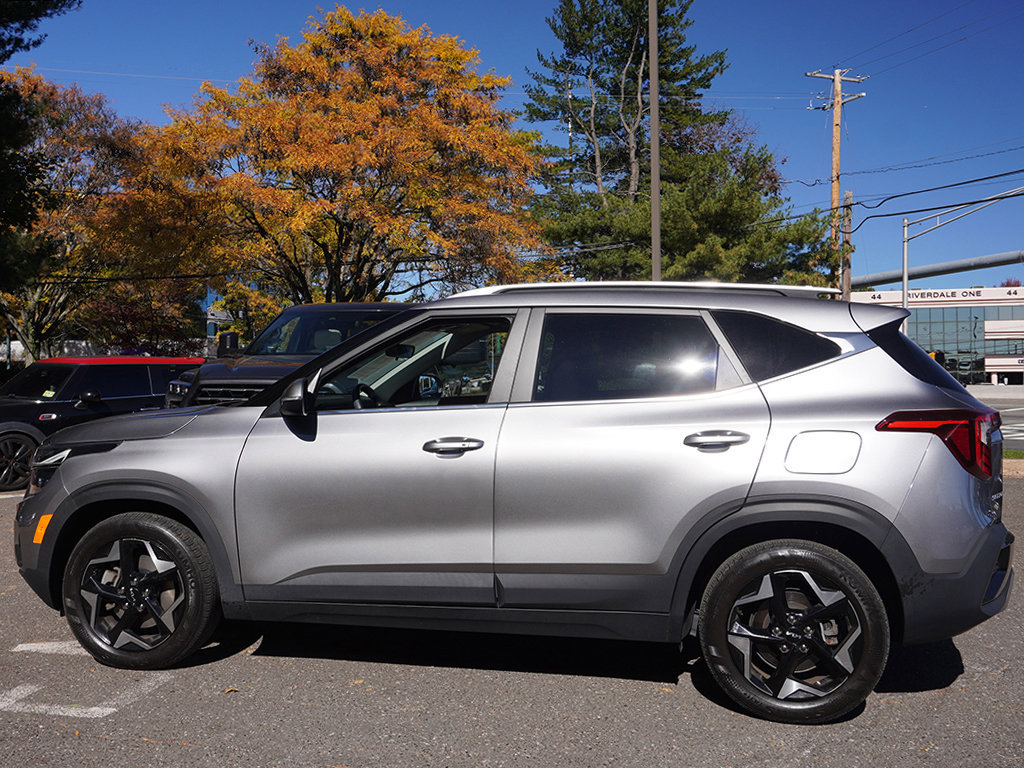 Used 2024 Kia Seltos EX AWD/4WD image 17