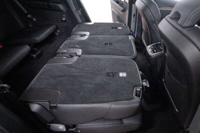 Certified 2025 Volvo XC90 B5 Plus w/ Protection Package Premier AWD/4WD image 42