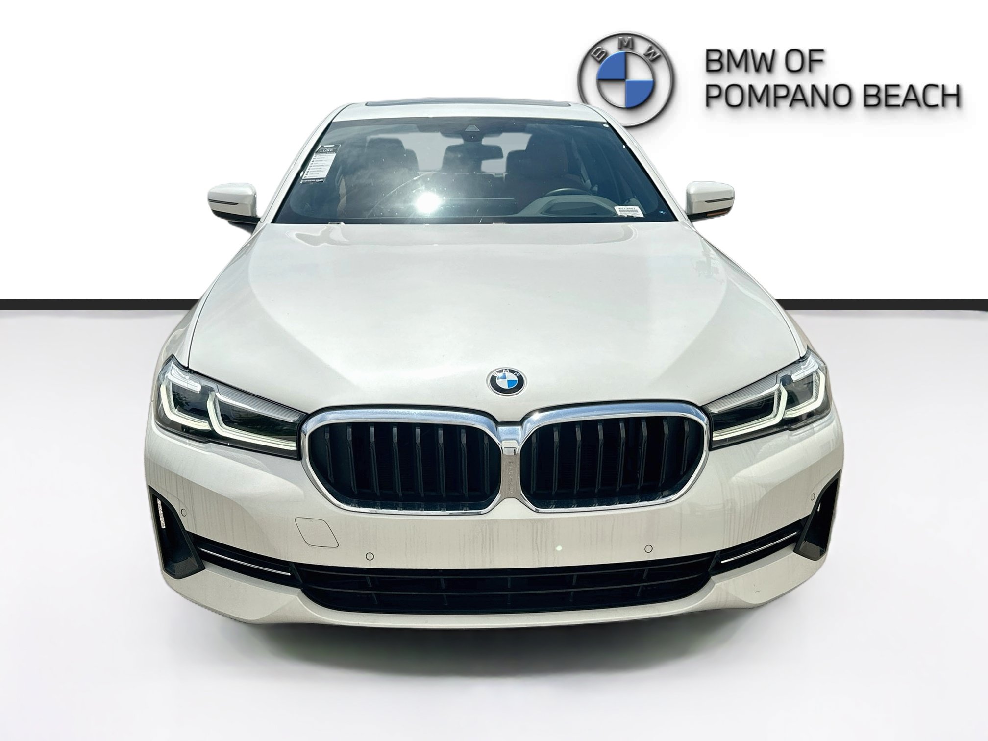 Used 2023 BMW 540i w/ Executive Package RWD image 2
