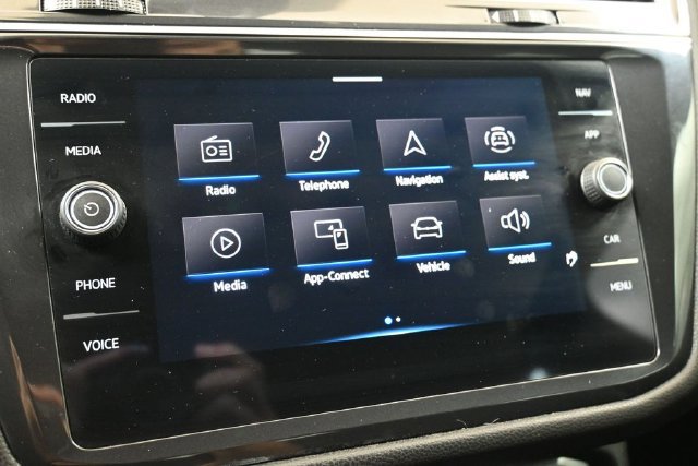 Used 2024 Volkswagen Tiguan SEL R-Line AWD/4WD image 27