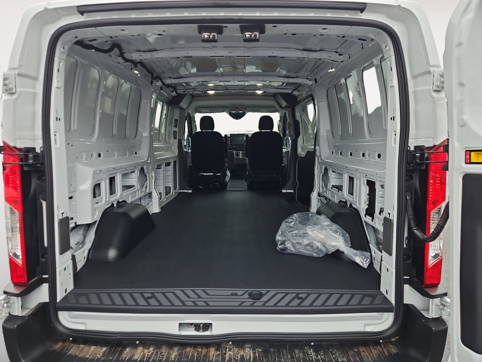 Used 2024 Ford E-Transit Low Roof RWD image 13