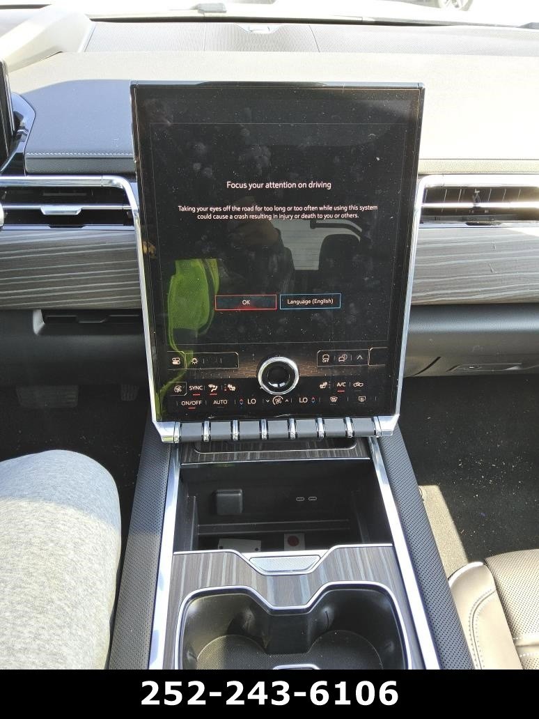 Used 2025 GMC Sierra EV Denali AWD/4WD image 13