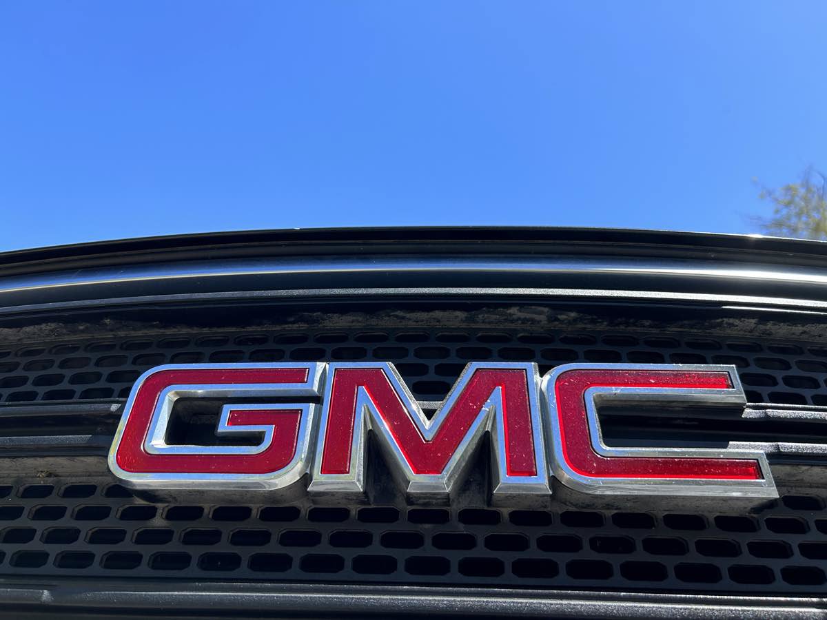 Used 2014 GMC Acadia SLE FWD image 9