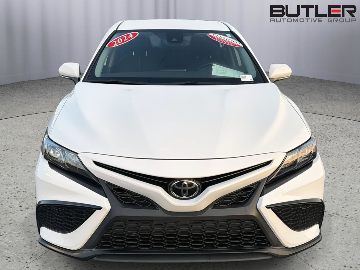 Certified 2024 Toyota Camry SE w/ Convenience Package FWD image 9