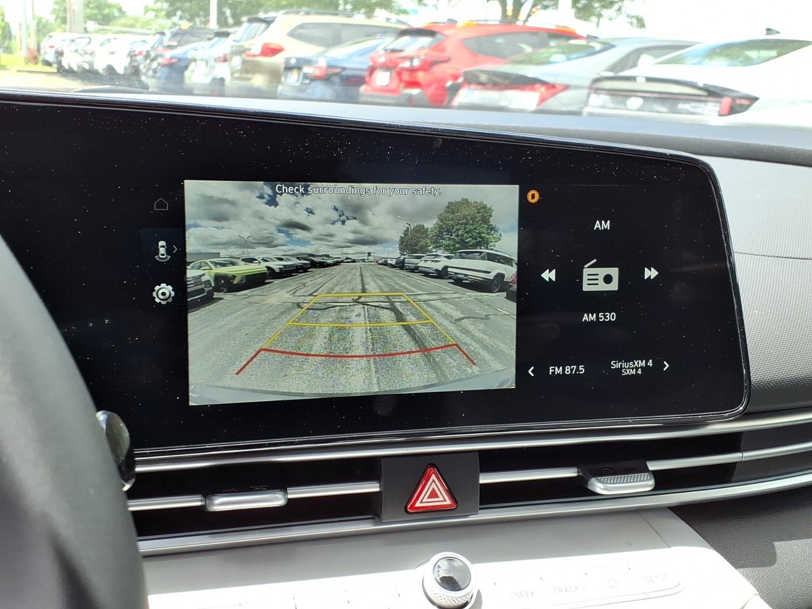 New 2025 Hyundai Elantra Limited FWD image 16