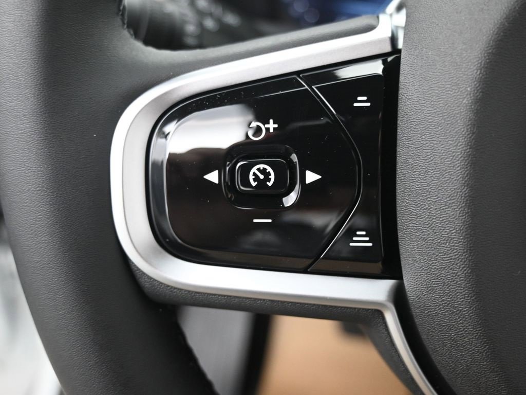 New 2026 Volvo XC90 B6 Ultra image 17