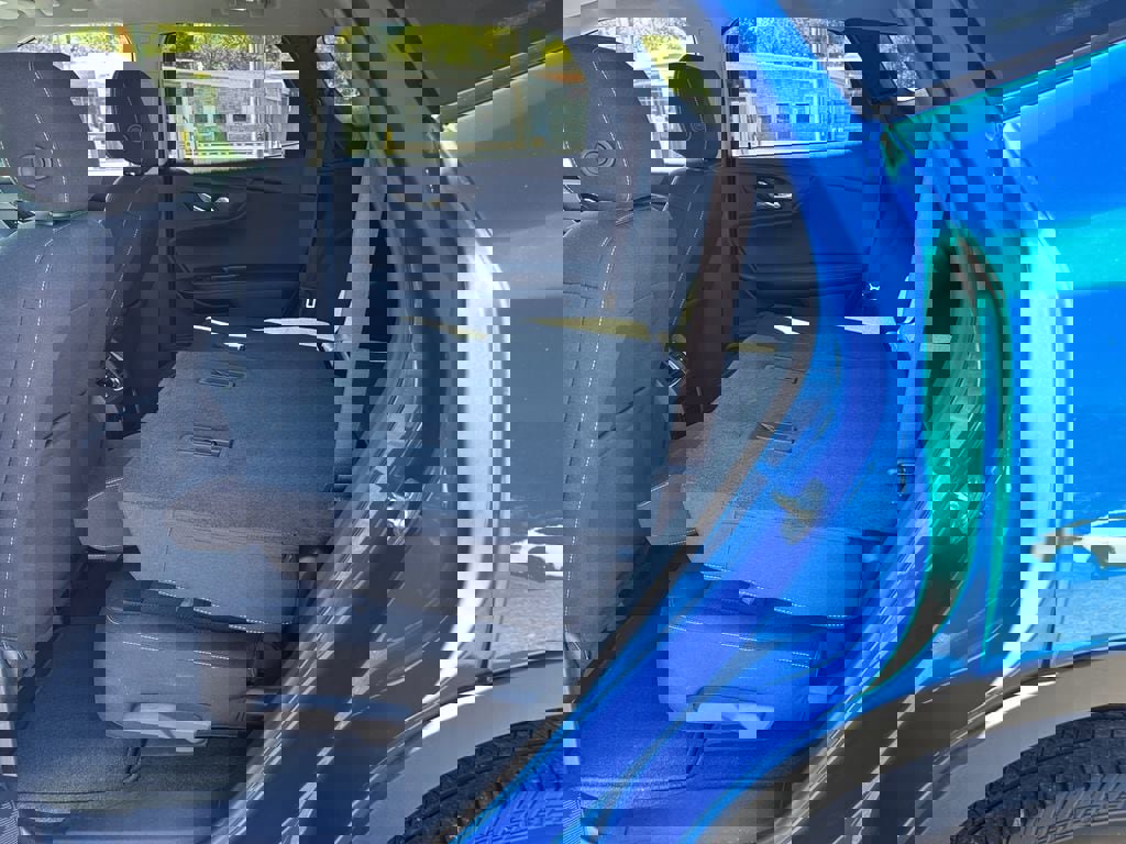 Used 2025 Chevrolet Blazer LT image 27