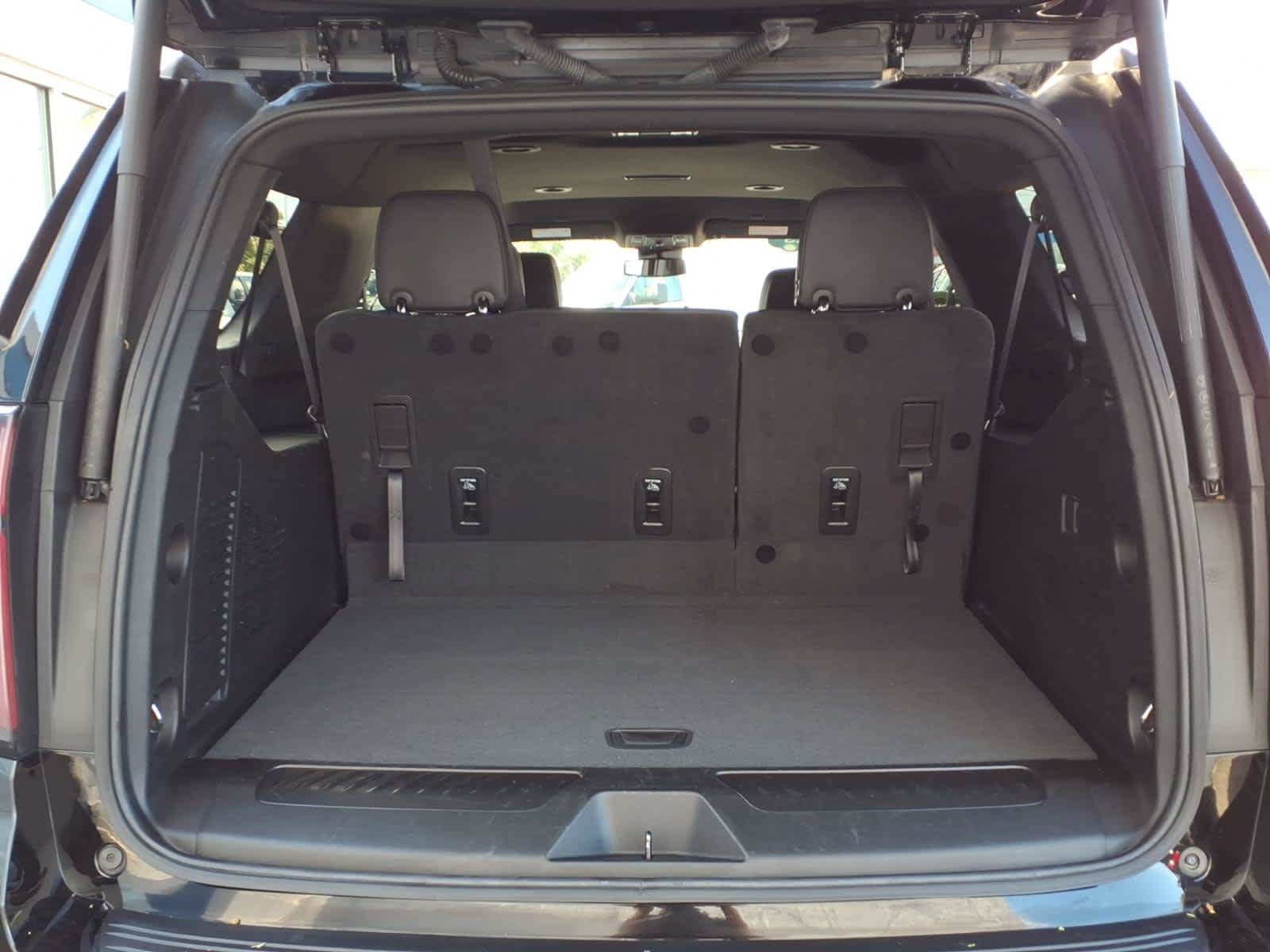 Used 2023 Chevrolet Suburban LT AWD/4WD image 19
