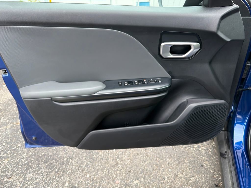 Used 2025 Kia K4 FWD image 21