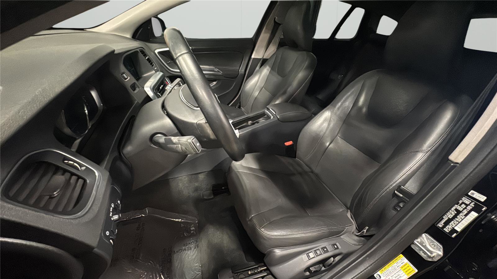 Used 2017 Volvo V60 T5 Premier w/ Convenience Package FWD image 10