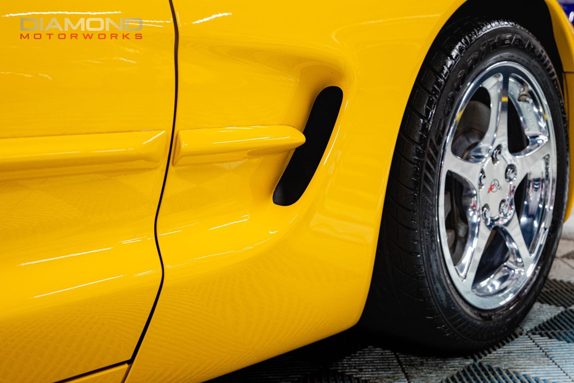 Used 2003 Chevrolet Corvette Coupe w/ Preferred Equipment Group image 38