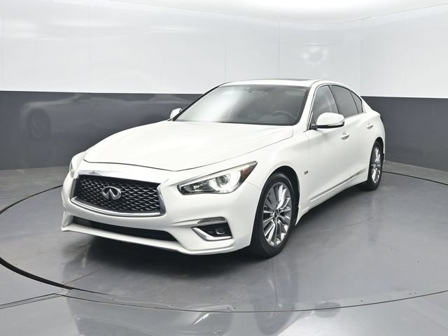 Used 2019 INFINITI Q50 Luxe w/ Essential Package (3.0T Luxe) RWD image 2