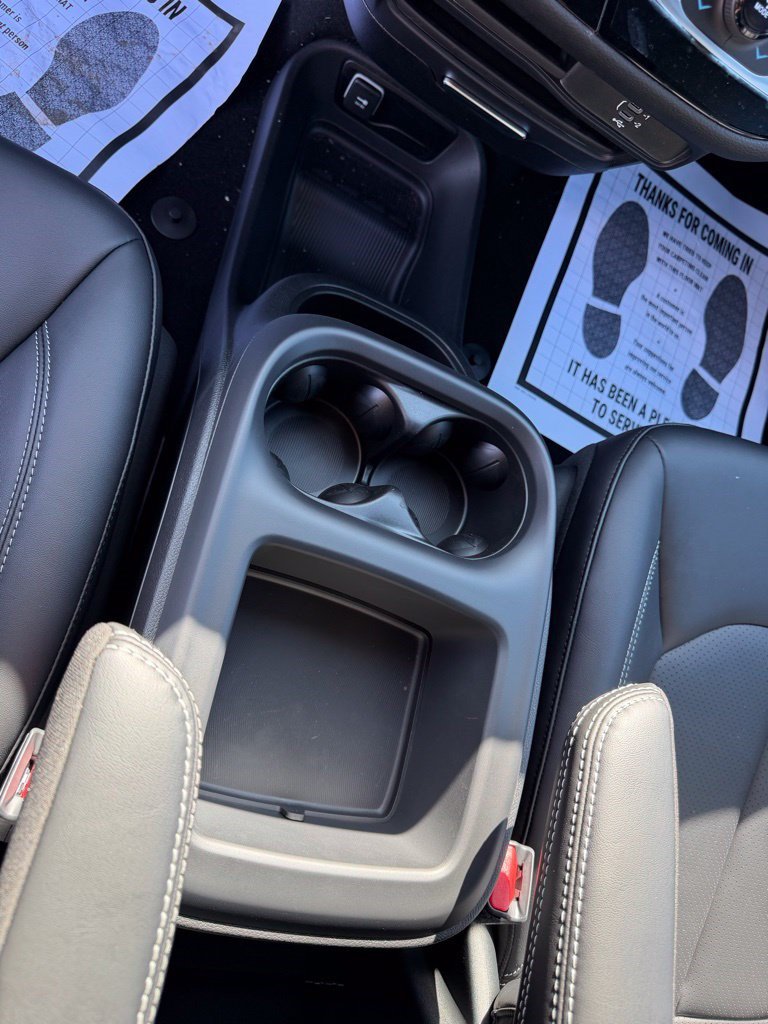 New 2026 Chrysler Pacifica Select FWD image 24