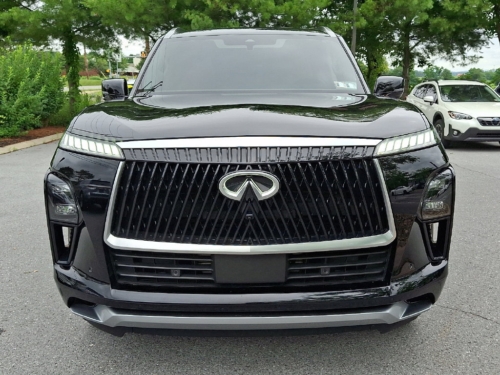 Used 2025 INFINITI QX80 Luxe AWD/4WD image 2