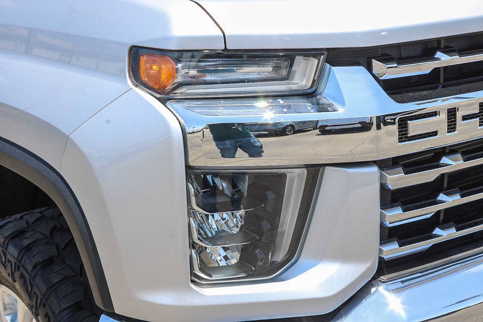 Used 2021 Chevrolet Silverado 2500 LTZ w/ LTZ Plus Package AWD/4WD image 4