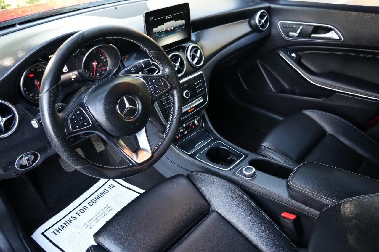 Used 2018 Mercedes-Benz CLA 250 image 12