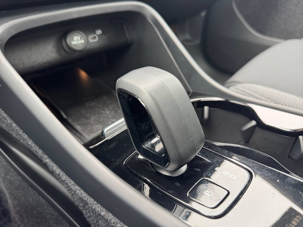 Certified 2023 Volvo C40 P8 Recharge Plus w/ Climate Package AWD/4WD image 17