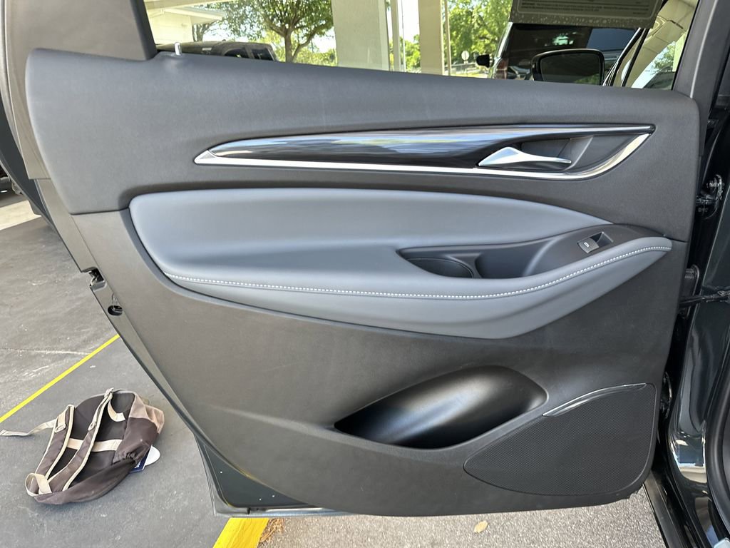 Used 2021 Buick Enclave Essence FWD image 27