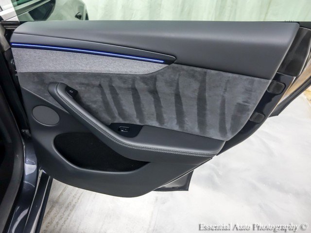 Used 2026 Tesla Model Y AWD image 40