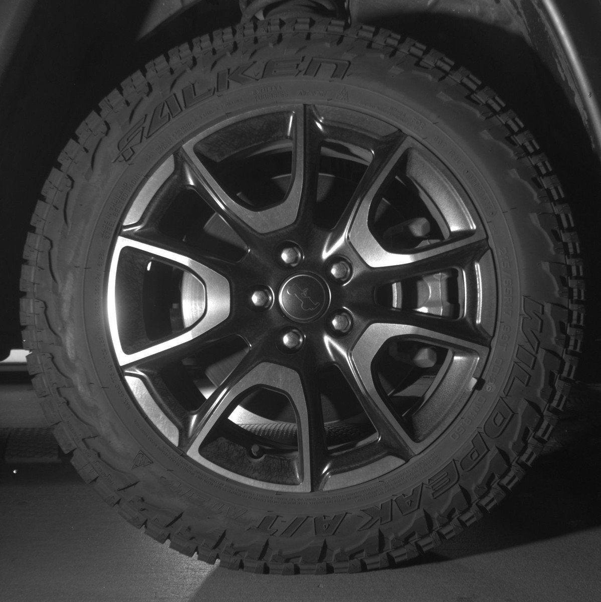 Used 2025 Jeep Compass Trailhawk image 12