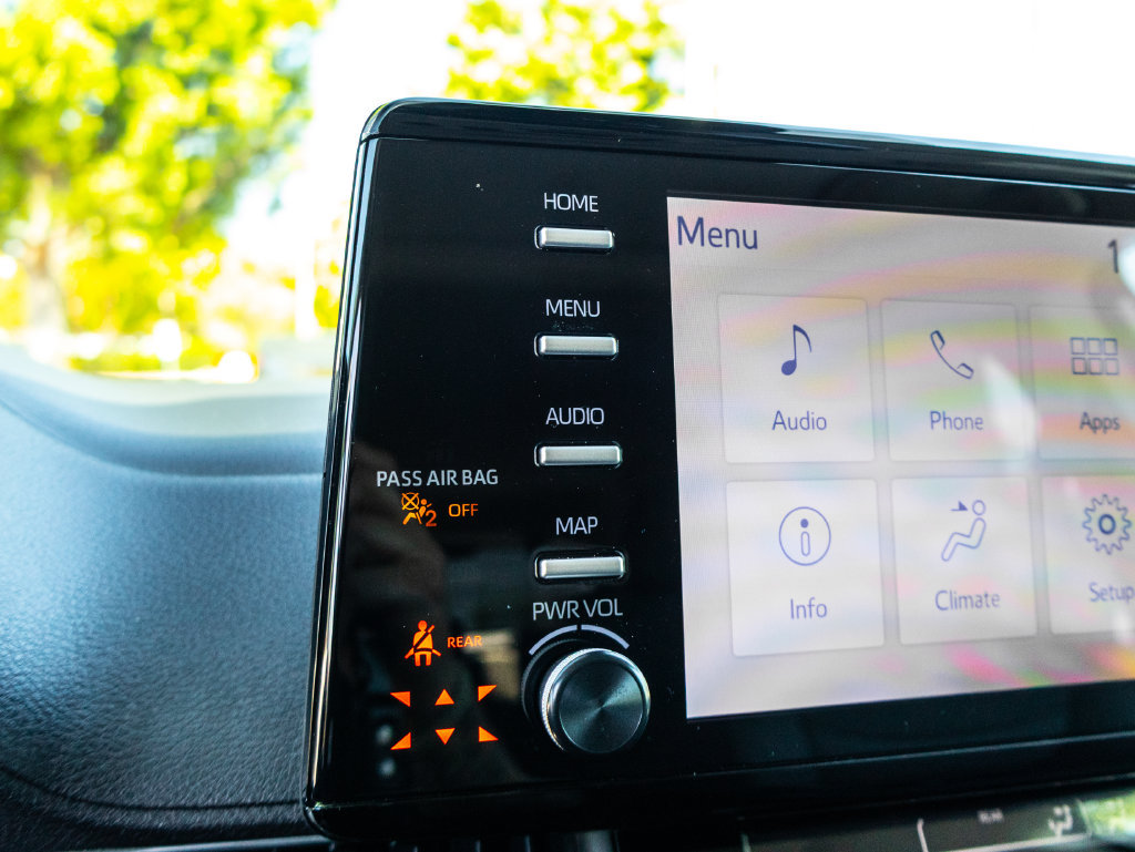 Certified 2024 Toyota Sienna LE w/ LE Plus Package FWD image 30