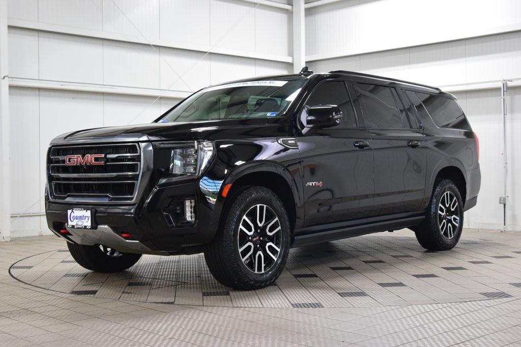Used 2023 GMC Yukon XL AT4 w/ AT4 Premium Package AWD/4WD image 3