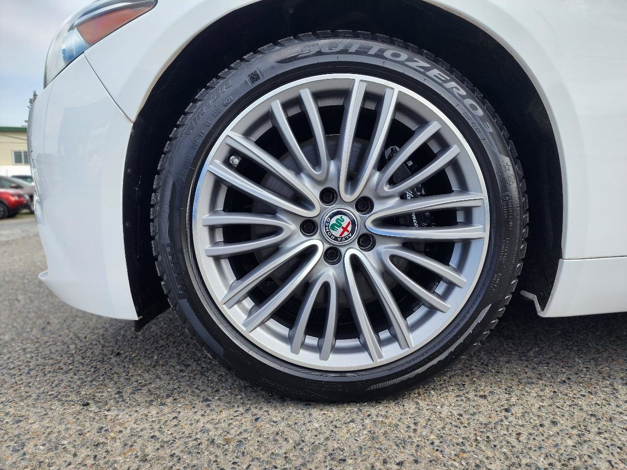 Used 2017 Alfa Romeo Giulia Ti w/ TI Lusso Package AWD/4WD image 42