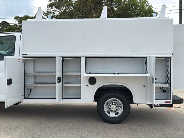 New 2026 Chevrolet Express 3500 w/ Power Convenience Package RWD image 19