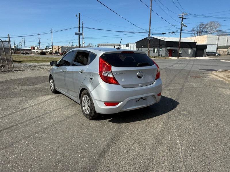 Used 2016 Hyundai Accent SE image 10