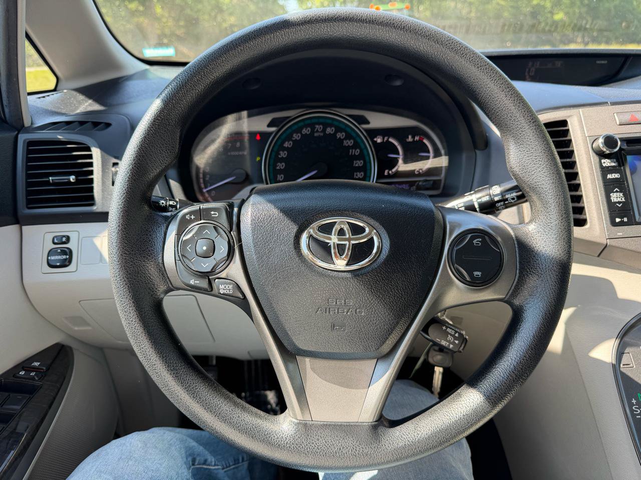 Used 2013 Toyota Venza LE AWD/4WD image 16