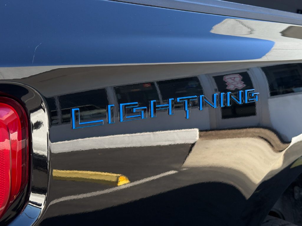 Used 2022 Ford F150 Lightning Lariat w/ Equipment Group 511A High AWD/4WD image 10